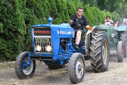 4e Rencontre de tracteurs anciens à Wallenried