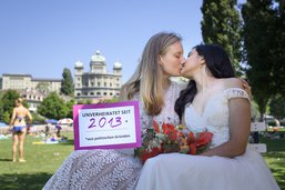 Vers un mariage civil pour les couples du même sexe?