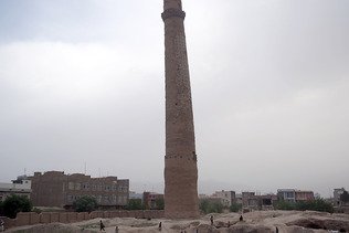 Le double séisme meurtrier a fragilisé un minaret antique