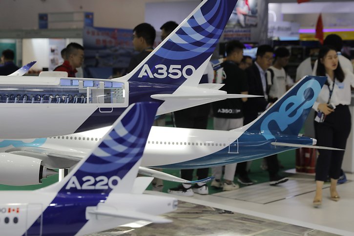 La méga-commande chinoise vient conforter l'ambition de l'avionneur européen Airbus d'augmenter ses cadences à 75 avions de type A320 produits par mois en 2025. (archives) © KEYSTONE/EPA/WU HONG