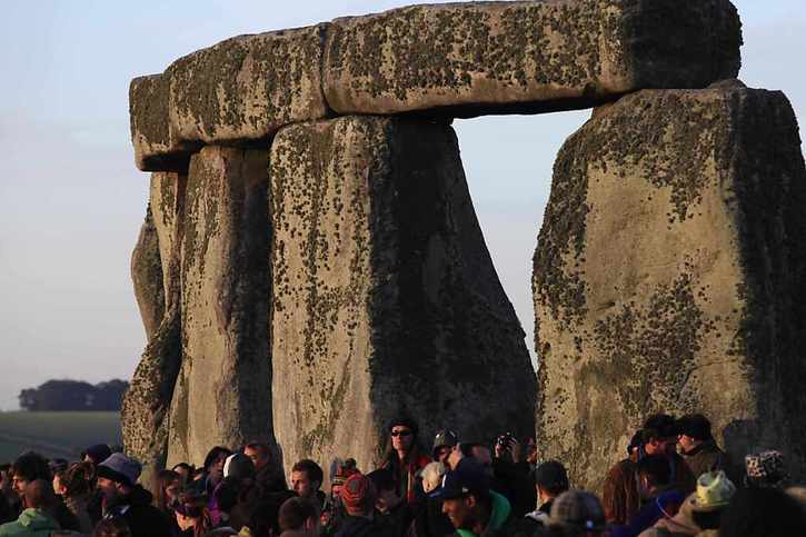Le projet de parc touristique de 25 hectares "StoneBreizh" vise à recréer un cercle mégalithique, comme à Stonehenge (archives). © KEYSTONE/AP/Lefteris Pitarakis